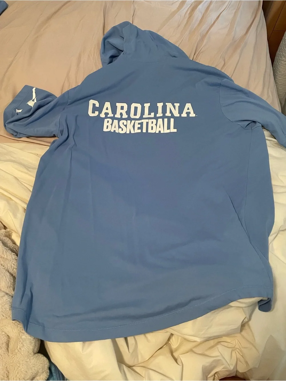 Jordan UNC Carolina Basketball blue Short Sleeve hoodie with White UNC Logo